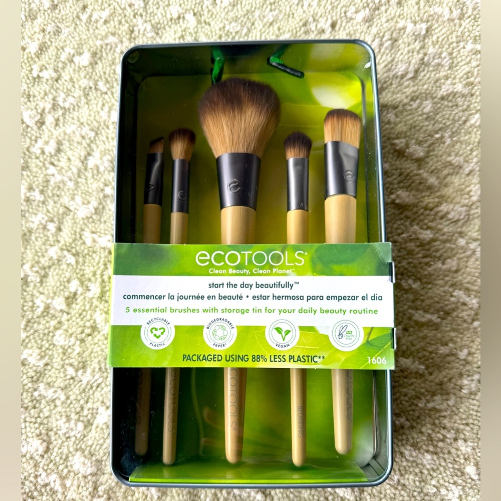 BRAND NEW EcoTools Makeup brushes Set of 5 in box